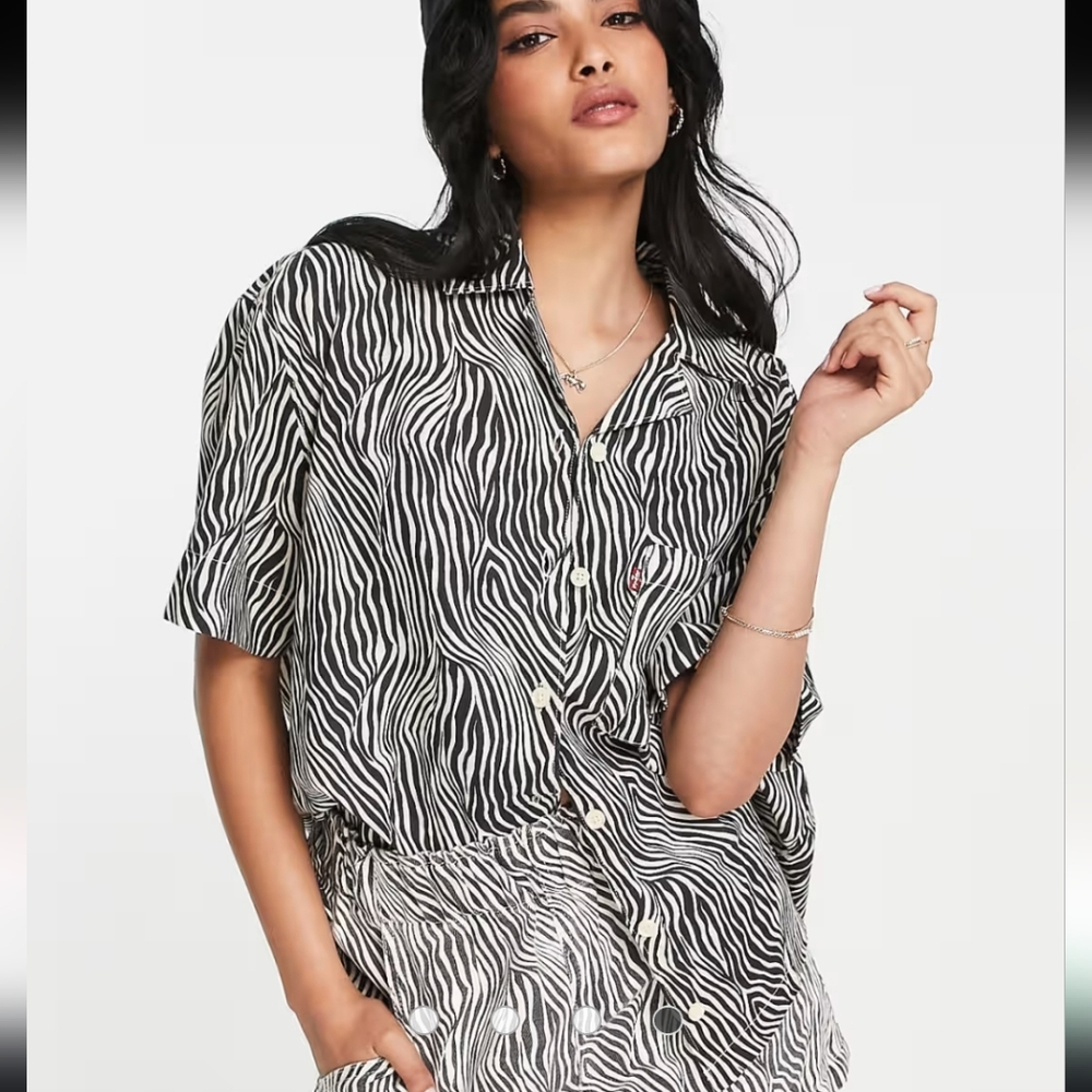 Levi's resort shirt in wavy zebra print Size S